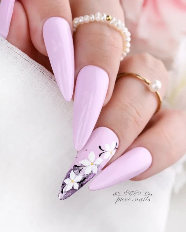 paznokcie hybrydowe różowo fioletowe delikatne