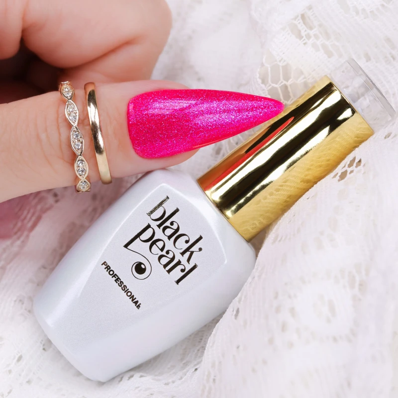 różowe paznokcie shimmer manicure hybrydowy