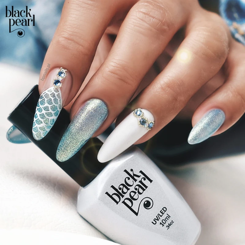 turkusowe paznokcie mermaid nails stylizacja