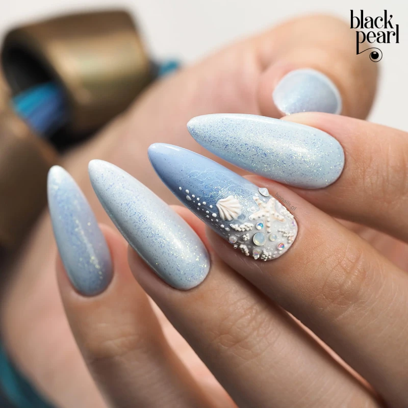manicure hybrydowy turkusowo niebieski