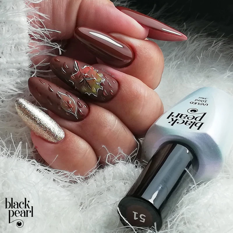 manicure coffee nails ciemny brąz