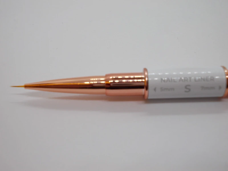 pędzelek nail art do cienkich linii i wzorów