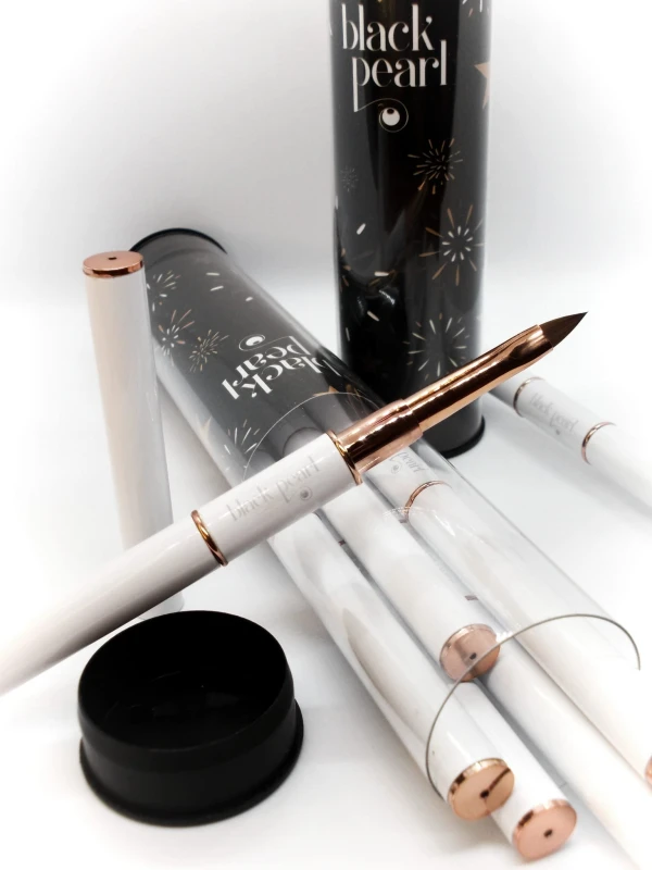 pędzelki do paznokci w zestawie