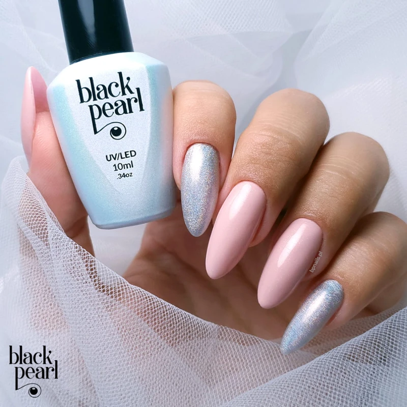 manicure srebrny efekt holo paznokcie