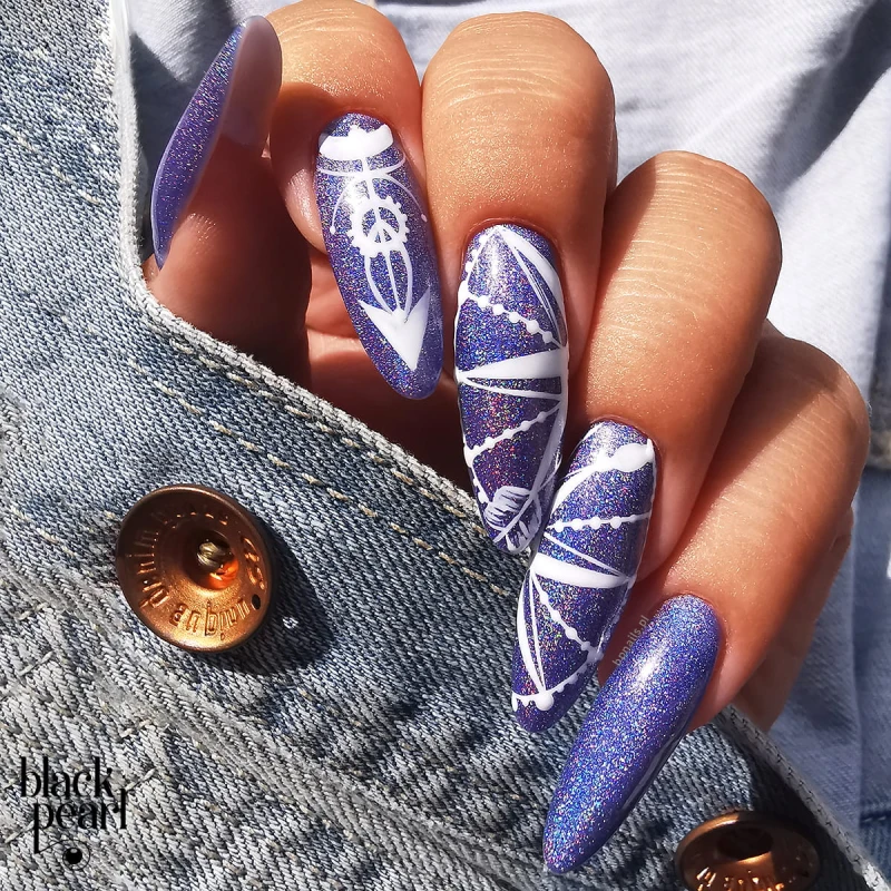 manicure niebieski efekt holo paznokcie