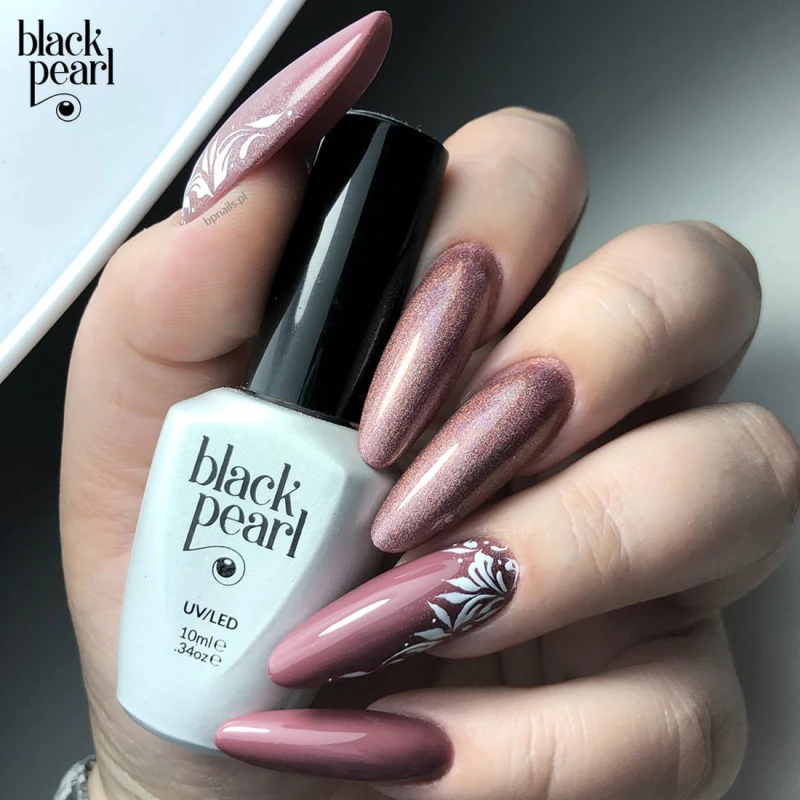 paznokcie rude holograficzne stylizacja