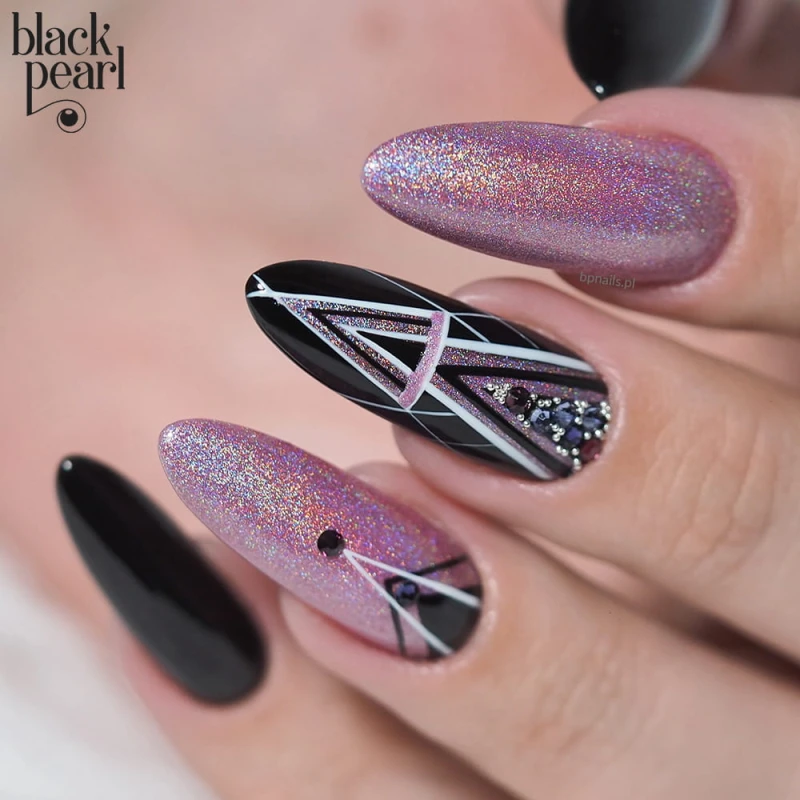 paznokcie magenta holograficzne stylizacja