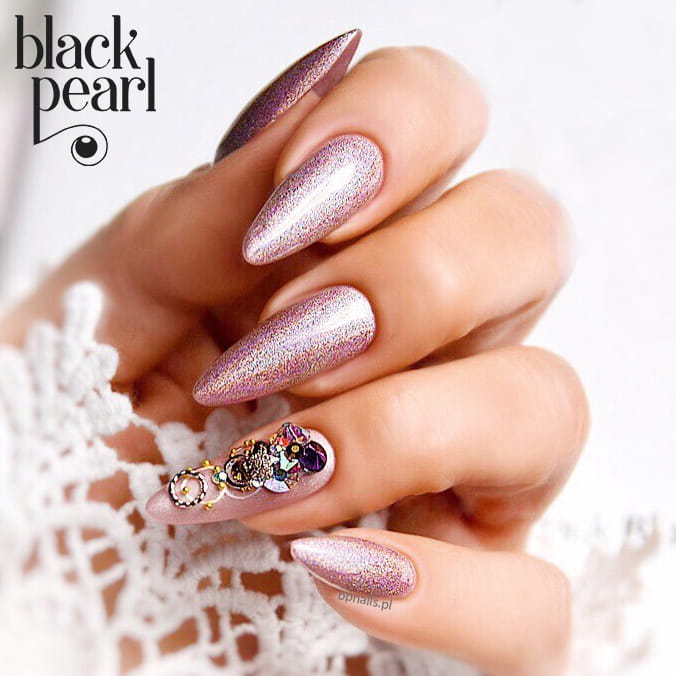 paznokcie szampańskie holograficzne stylizacja