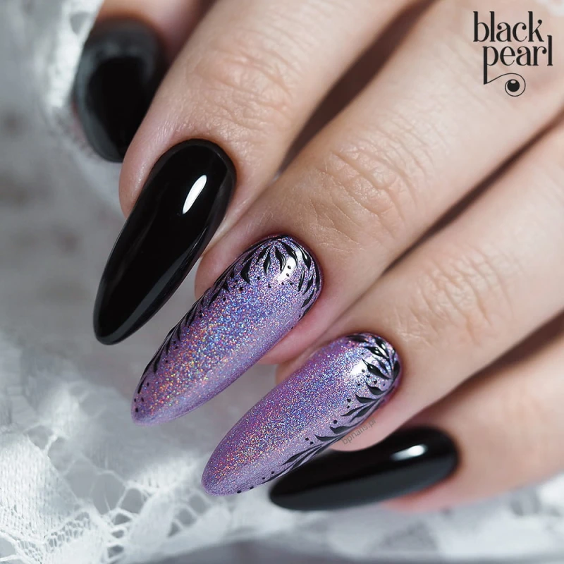 paznokcie fioletowe holograficzne stylizacja