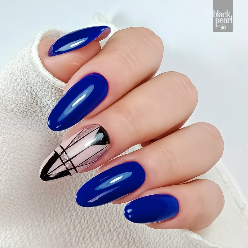 paznokcie granatowe deep sea stylizacja