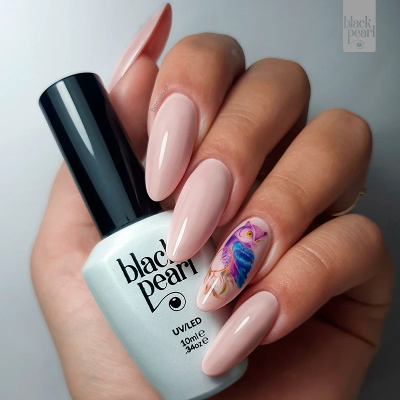 paznokcie jasny beż princess beige stylizacja