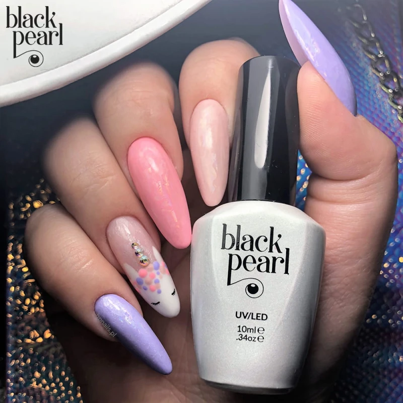 cukierkowe różowe paznokcie hybrydowe