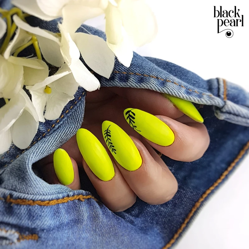 paznokcie limonkowe canary lime stylizacja