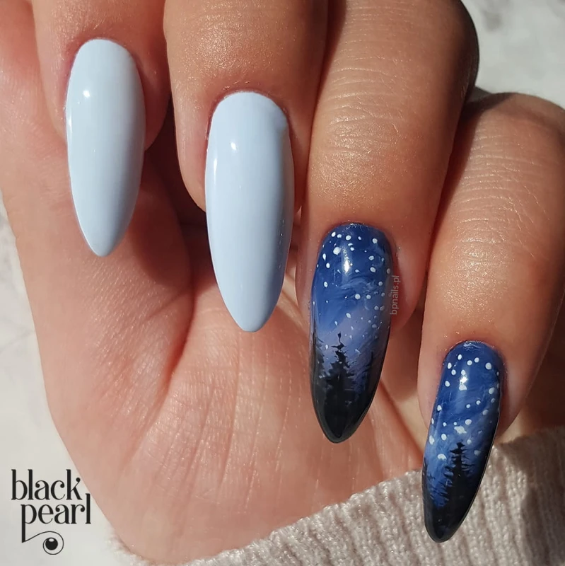 pastelowy manicure niebieski paznokcie