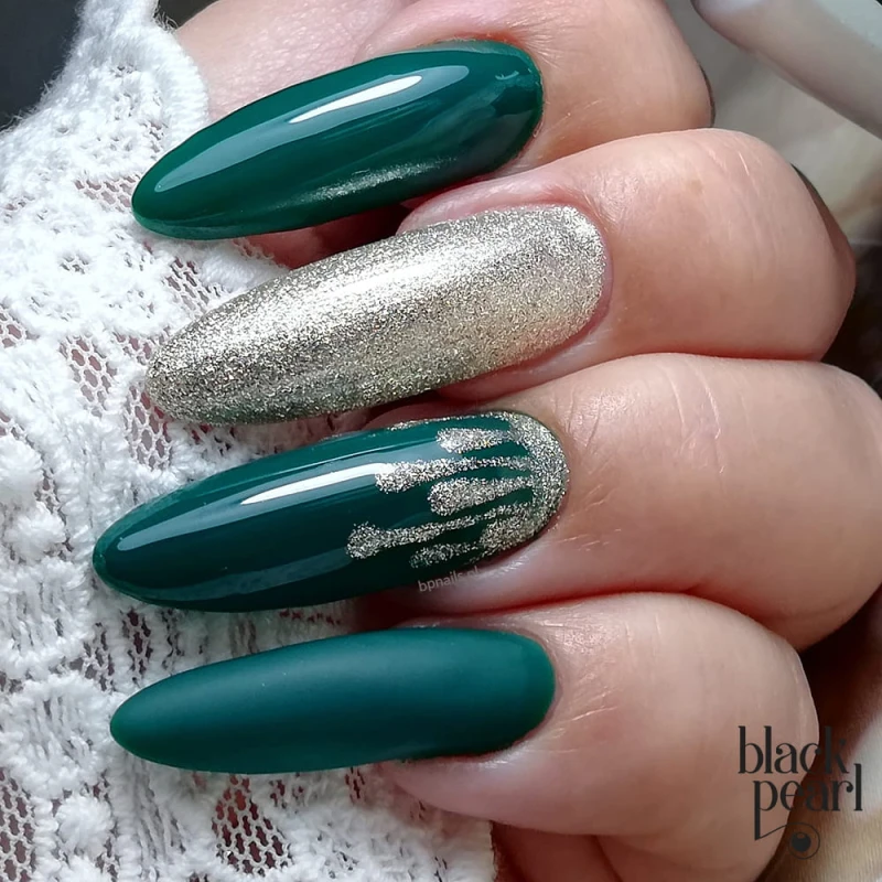 manicure-zloty-blyszczacy.webp.jpg