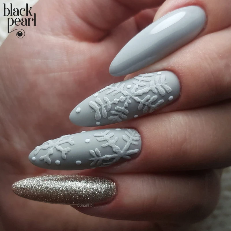 paznokcie-eleganckie-zloto.webp.jpg