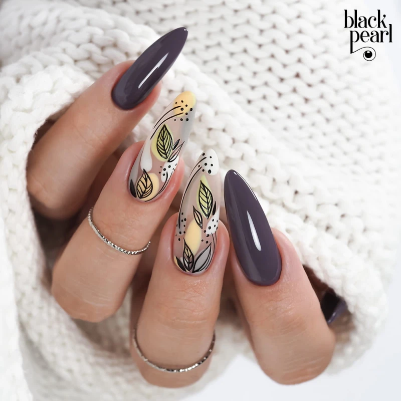 elegancki manicure ciemny paznokcie