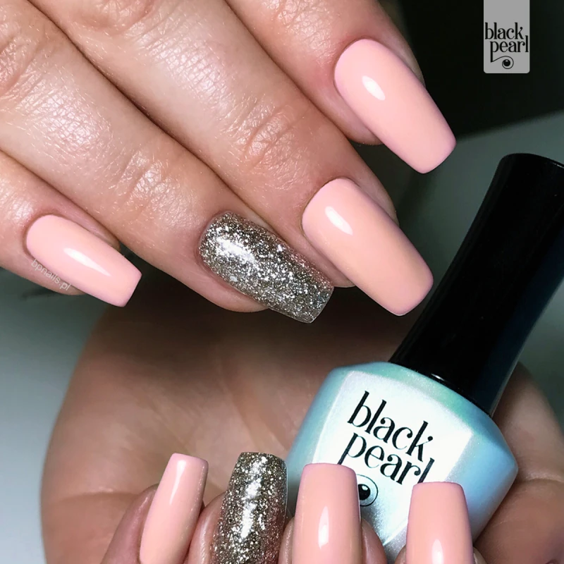 paznokcie nude goddess nude stylizacja