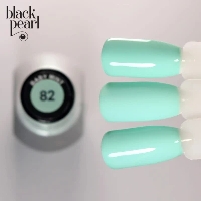 82 Baby Mint lakier hybrydowy Black Pearl